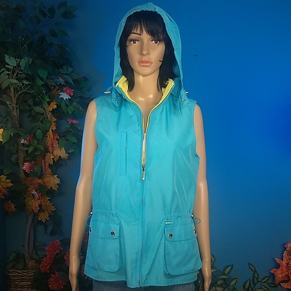 Chaps reversible rain vest w retractable hood Size M/L - Picture 16 of 16